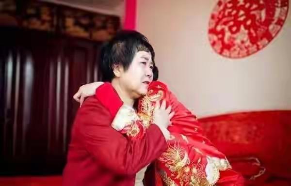 为什么非要让女儿嫁出去?不是。而是你不嫁出去，你的父母，他们就不可能过好