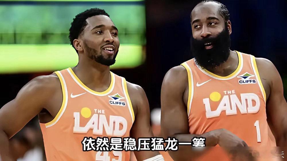 骑士全队练到筋疲力尽，你以为是在备战？其实是恐惧在作祟。去年东部第一，却被步行者