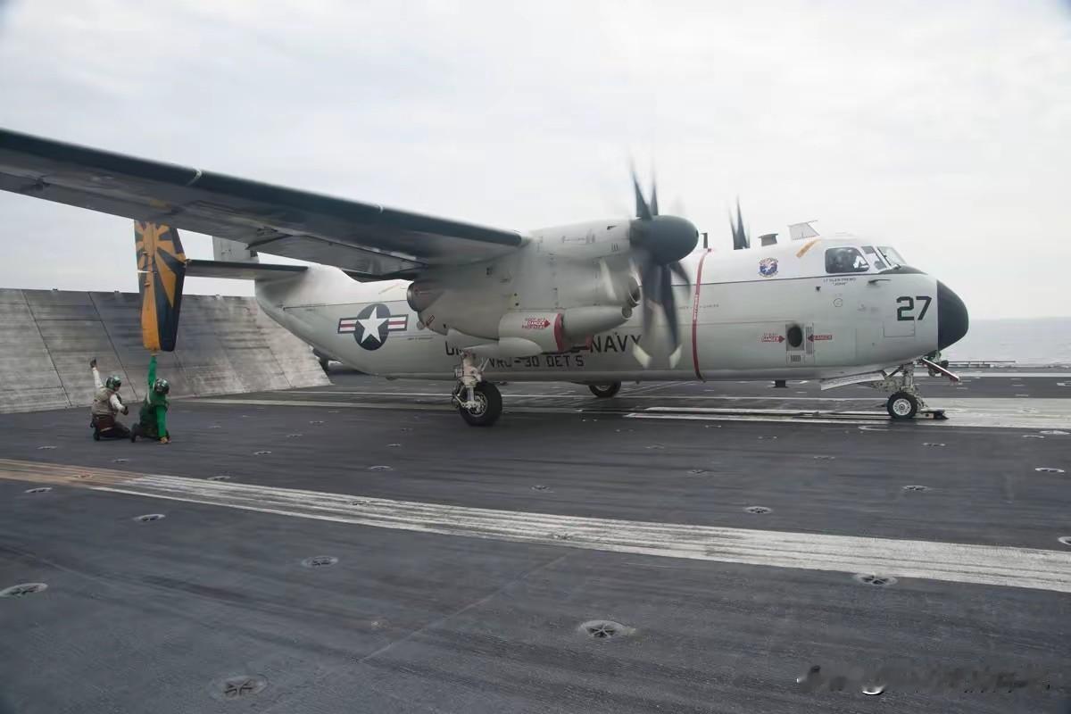 中国的航母急需一款固定翼的舰载机。这款舰载机说白了就是运输机，航母武器弹药、后