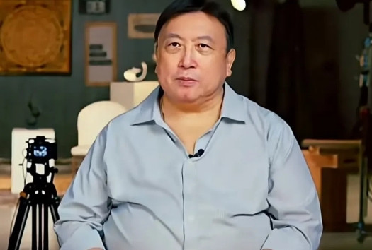 周星驰和吴孟达的关系为什么冷落了？