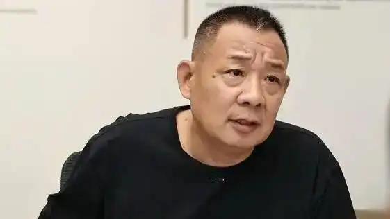 太晚了！降租、免租期、十年不涨，房东把能给的都给了。胖东来已读不回，直接建一座梦