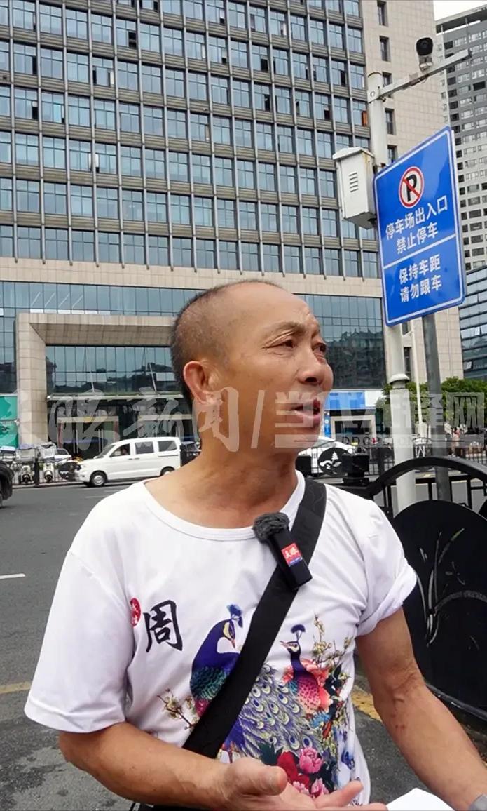 “太心酸！”贵州贵阳的周师傅，在一家企业踏踏实实做了26年电工，把自己最宝贵的青