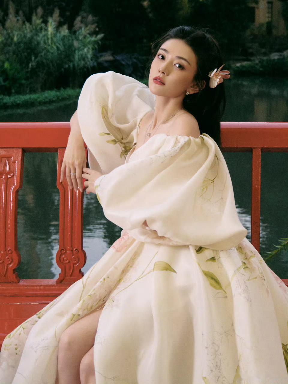 梁洁花仙子梁洁尖叫之夜出图梁洁花仙子造型好美啊！！梁洁