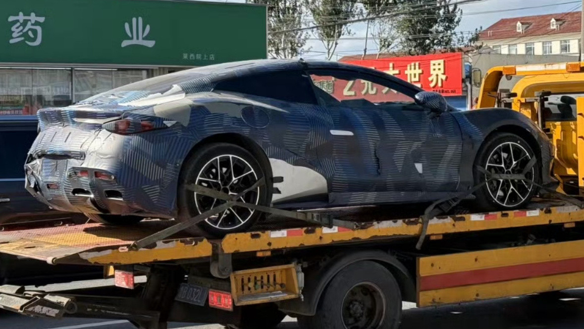 腾势Z跑车的侧面，这不是继承了比亚迪e-SEEDGT概念车的设计吗？终于来了！