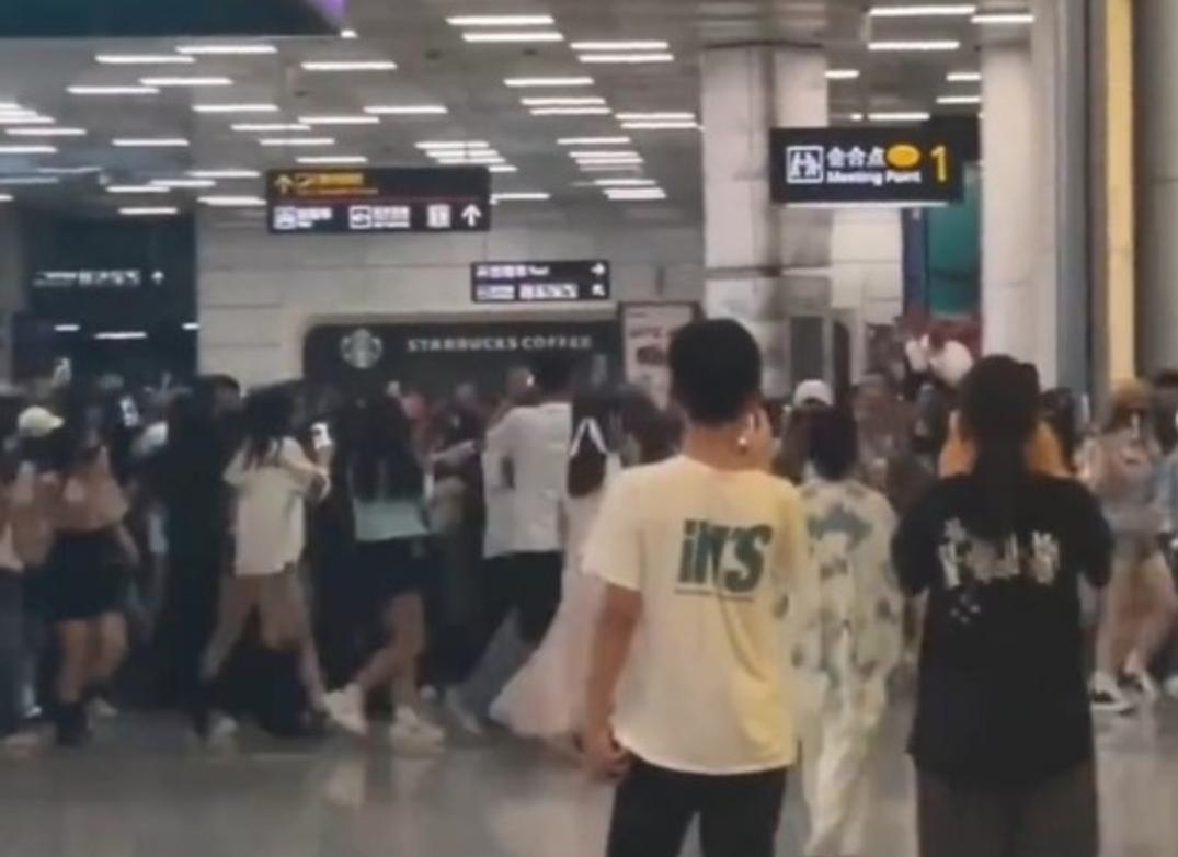 近日，江西一名网友称：自己的表妹家境困难，父母身体不太好，干不了体力活，三口人靠