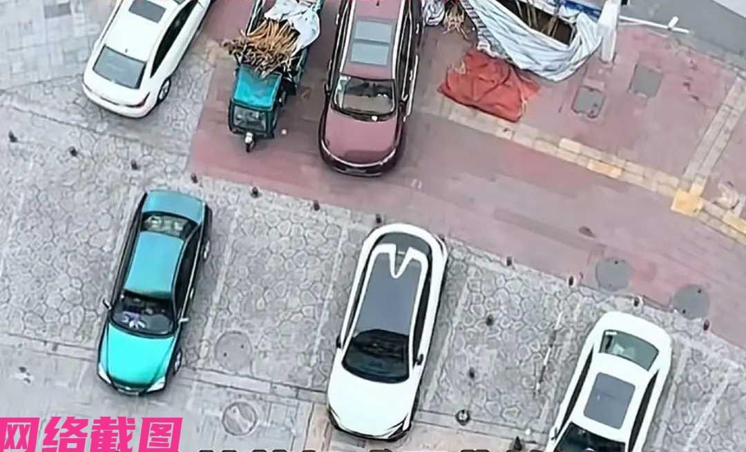 四川成都有男子发现自己家楼下，有个三轮车上装着甘蔗，但见得三轮车从过年开始就一直