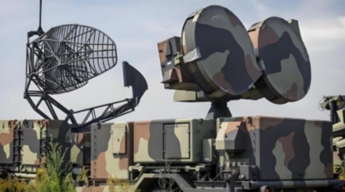 美军的“眼睛”，瞎了！解放军在南海释放的不是电子诱饵，而是宣告：从今以后，你雷达