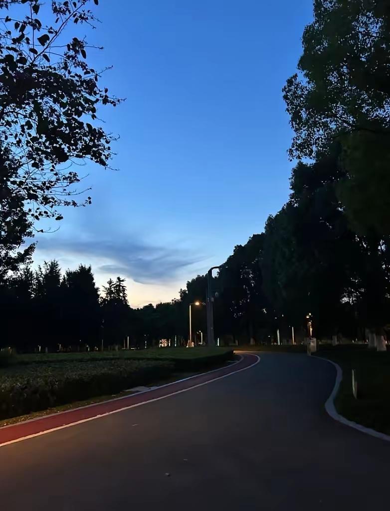 给大家提个醒，从8月7号晚上19点43分开始，非必要情况下，千万别在每天18