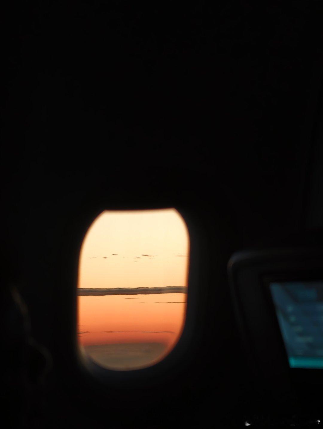 送你一个今天绝美的夕阳霞光万道，落日熔金我的日常plog​​​