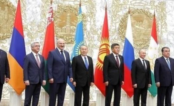 许多人曾以为，只要中国崛起，坐不住的就是美国。错了。比美国更紧张的，不是别人，正