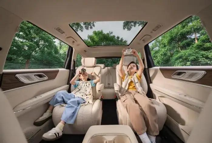 差距真不小，奔驰大G在各国的售价！1、印度：约360万元人民币2、韩国：