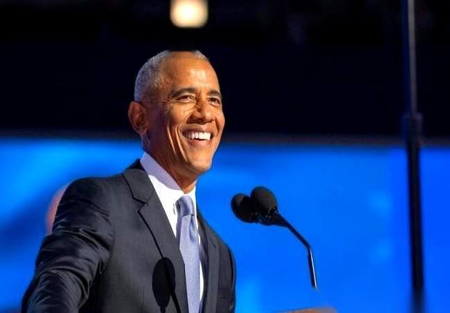 我跟你说个事儿，你听听有多离谱。亚利桑那州，70万选民投票选出来一个议员。结果