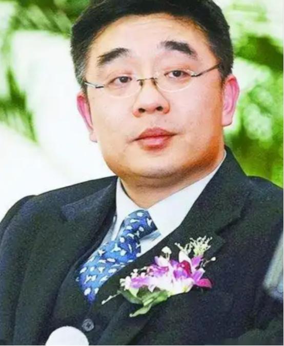 复旦大学钱文忠教授，撕开了中国社会当下最大的遮羞布，振聋发聩！他说：“我们的社会