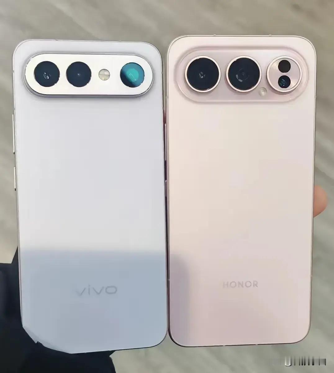 网友：准备换手机，纠结S50mini，Reno15Pro，nova15Pro，