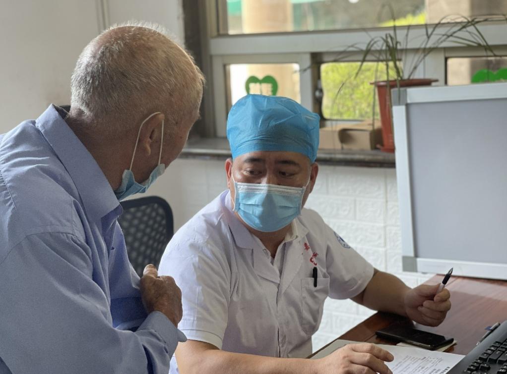 经常放屁就是肠癌?医生直言:这3个表现一旦出现,基本可以确诊天天放屁,是不是