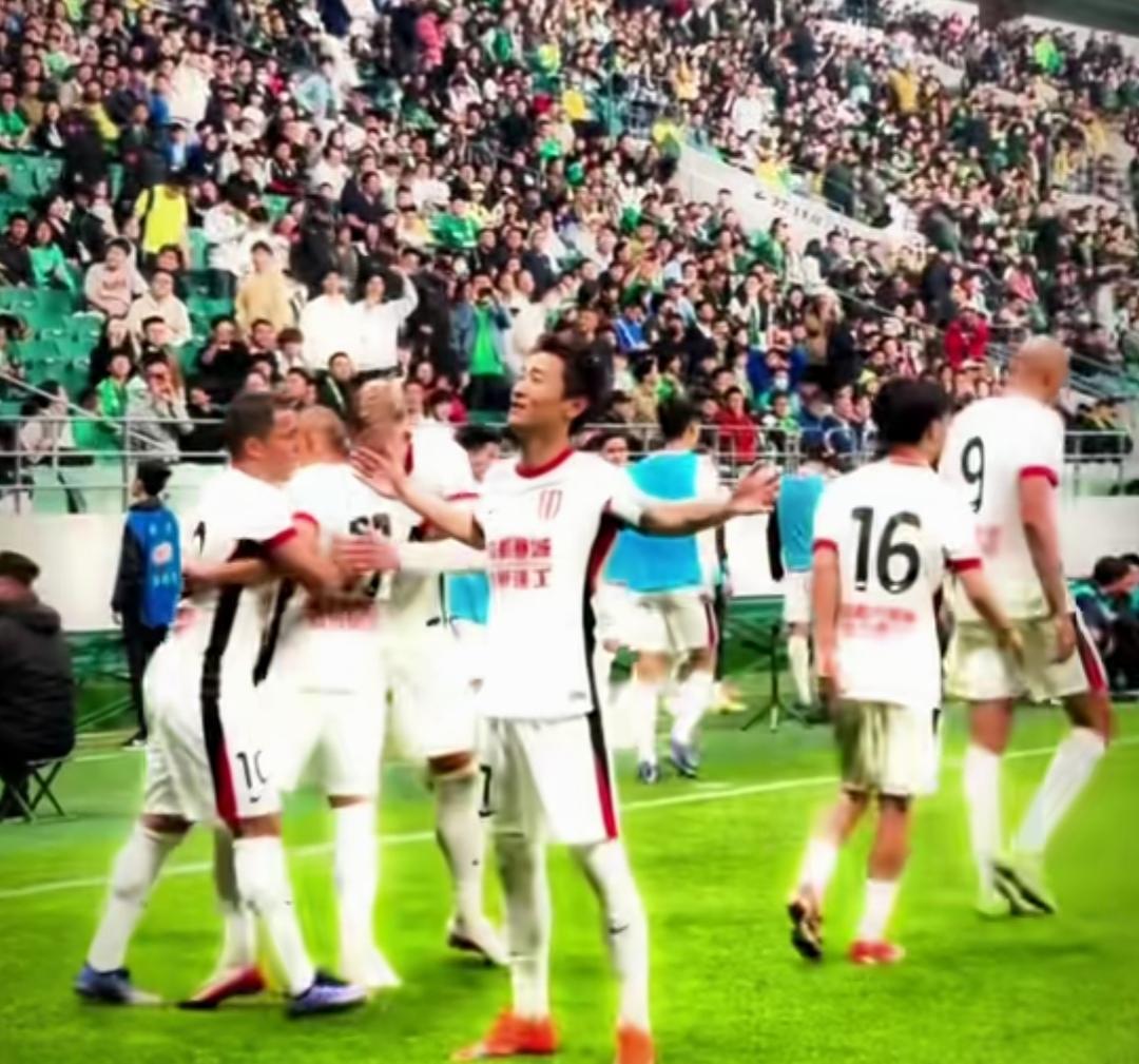 韦世豪的绝杀不仅仅是客场拿到三分那么简单！最重要的是他让蓉城球员、俱乐部和球迷自