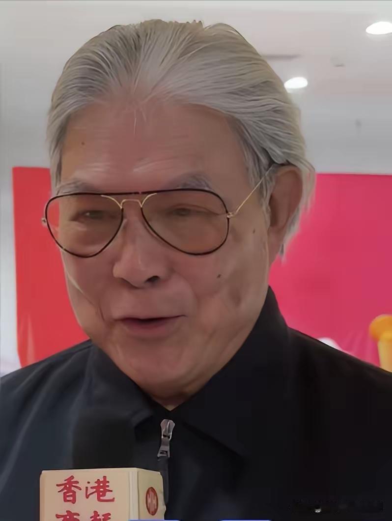 郭晶晶点火名场面刷屏！被问到郭晶晶点火时，霍震霆反应亮了：她压根没跟我提前说