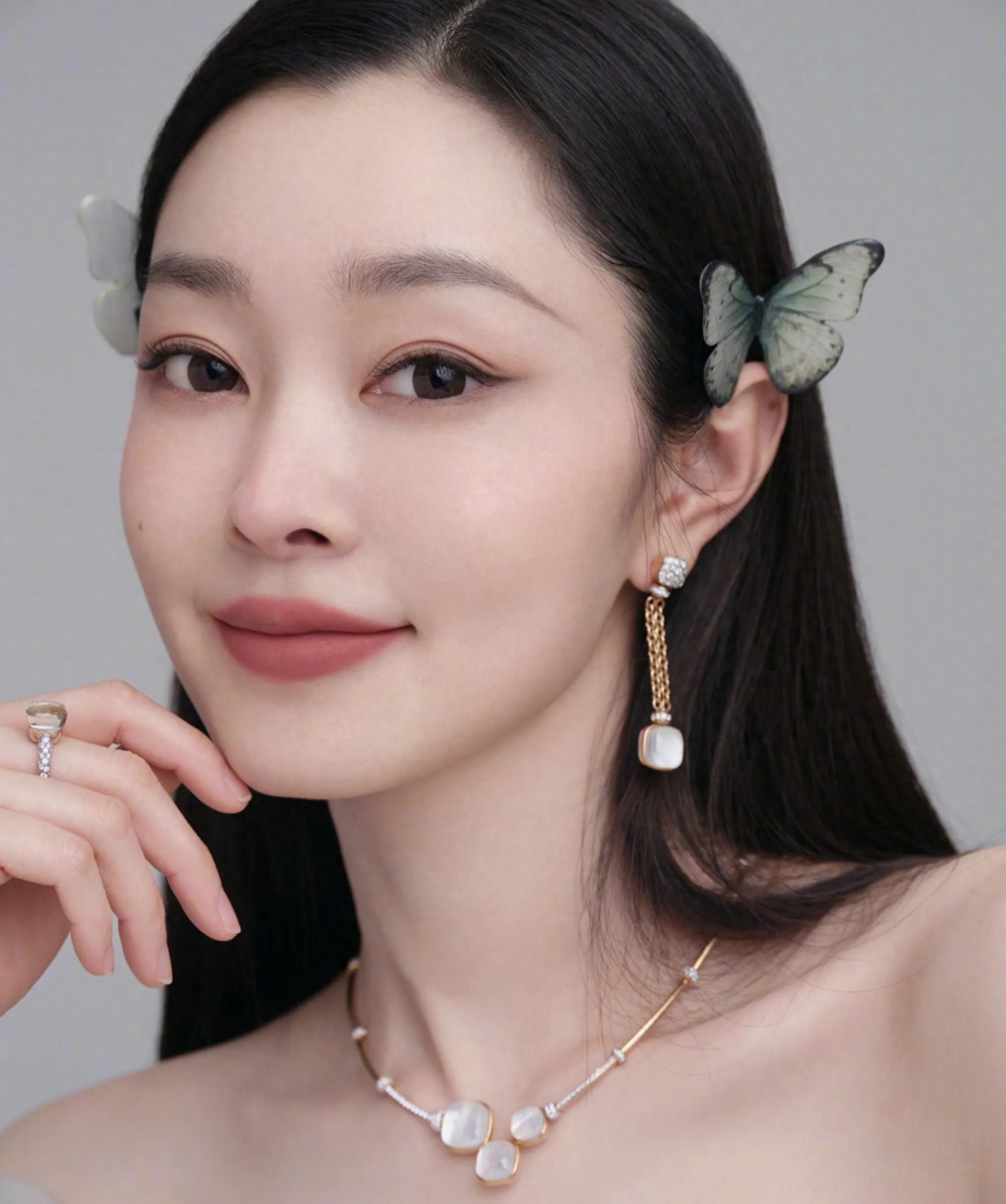 女星宋轶时尚造型：仪态万方、气质如兰