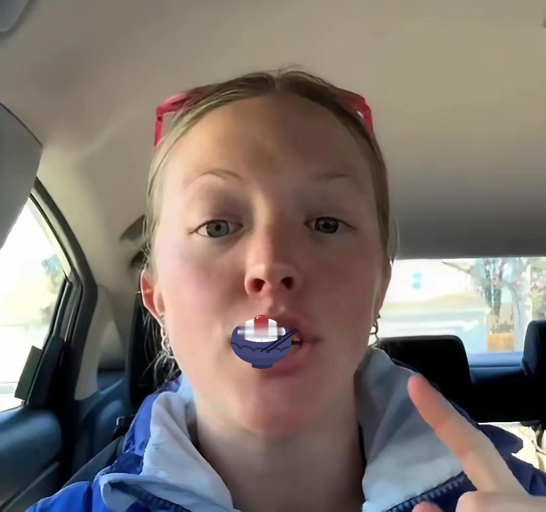 有个美国姑娘把天给捅了个窟窿。她在网上直接开麦：我就不懂了，为啥在美国，成年人跟