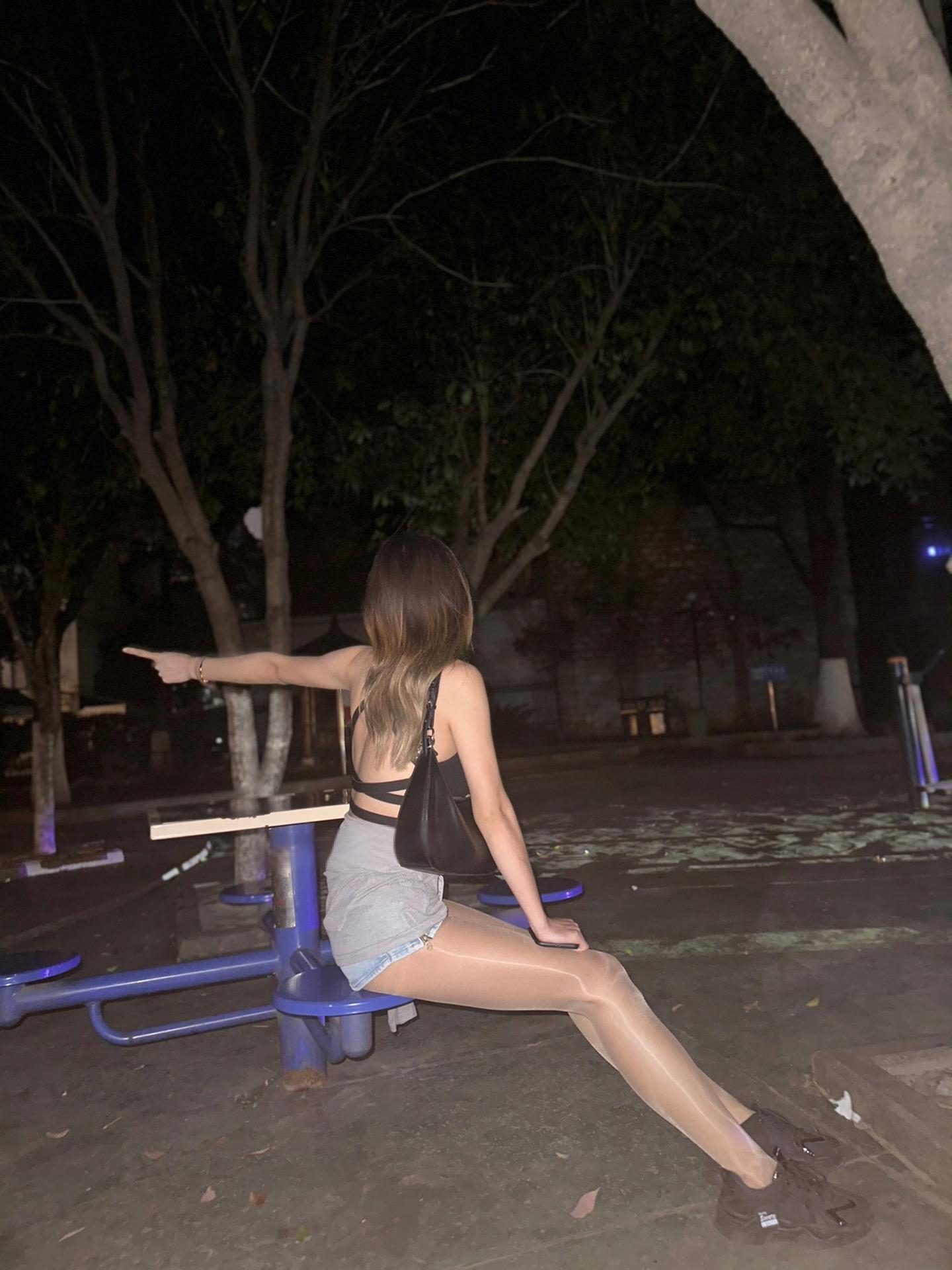擦边女