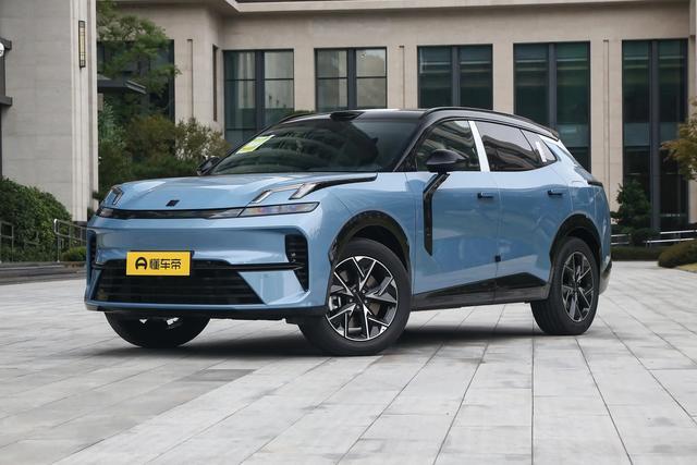 刚看到领克08EM-P新增的230超长续航Ultra车型消息，官方指导价2