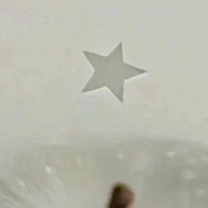 0000善待别人，是一种优秀的品德，善待自己，是一种优雅的力量。顺境时，想着去善