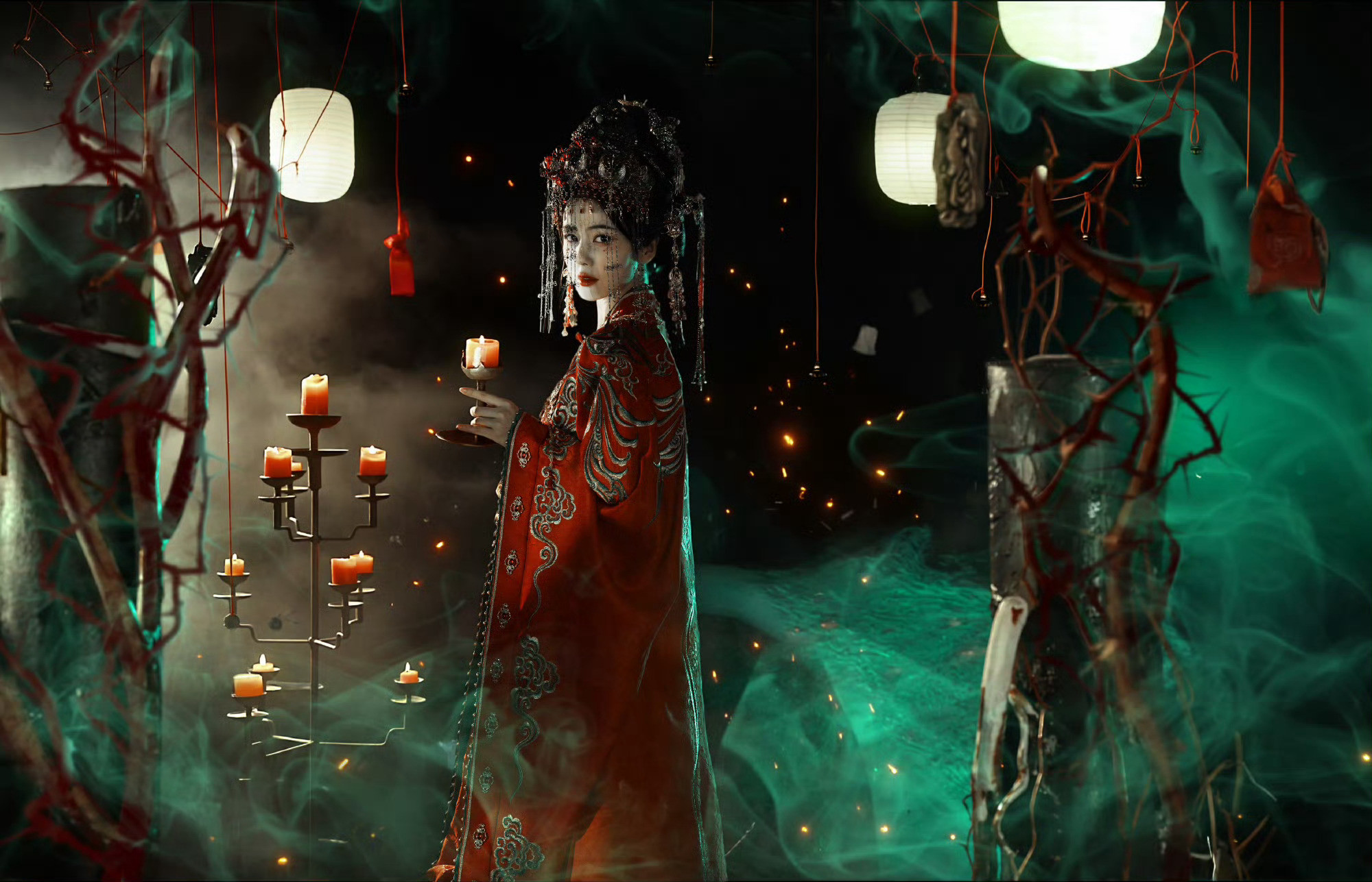 白鹿新剧阴湿女鬼味这组鬼新娘图的阴湿女鬼味儿好足反差好大啊白梦妍！看了让人感觉背