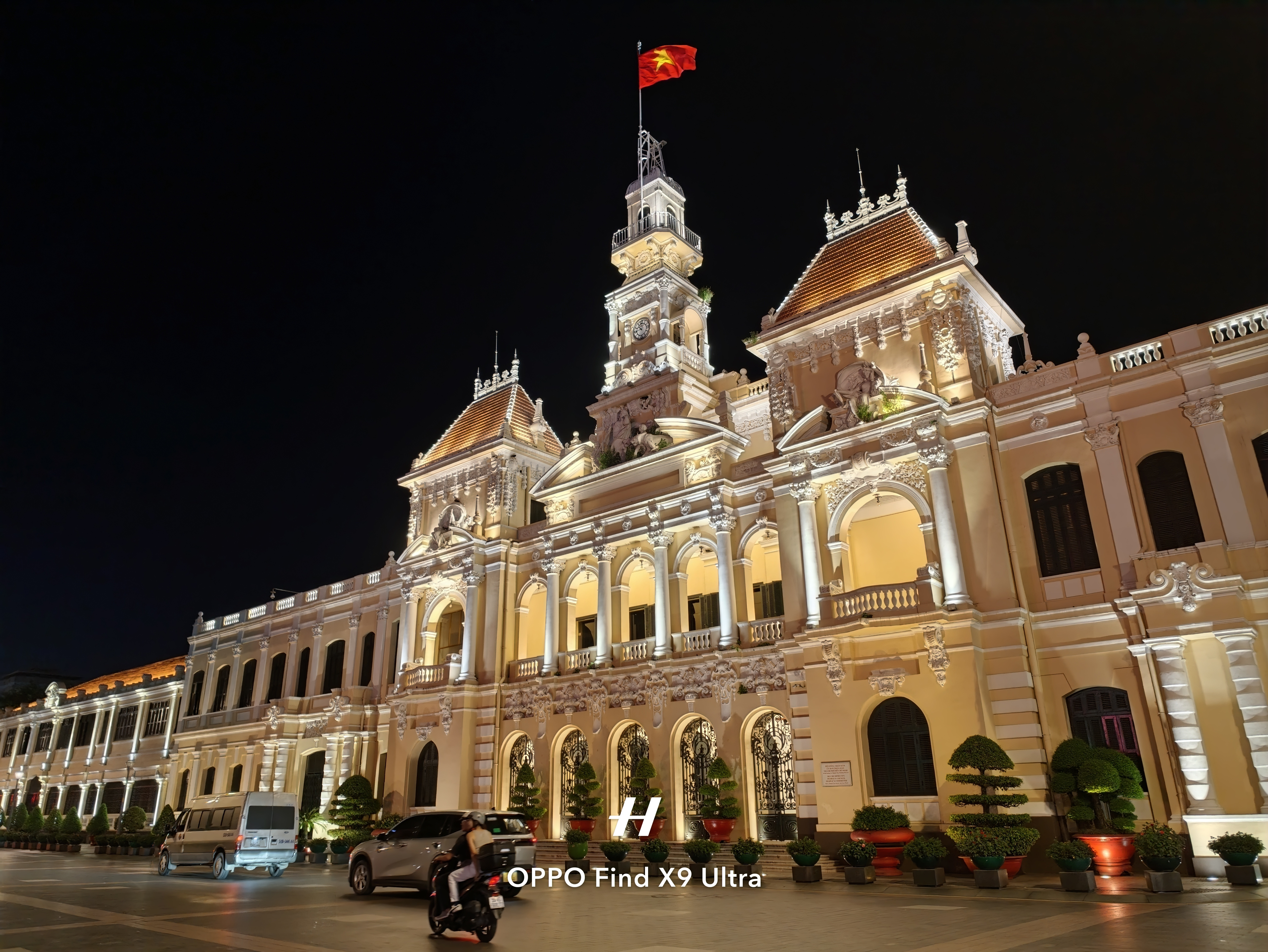 没想到这个点胡志明市中心就没什么人了，晚上热闹还得看曼谷，四五点依然路上巨多人。