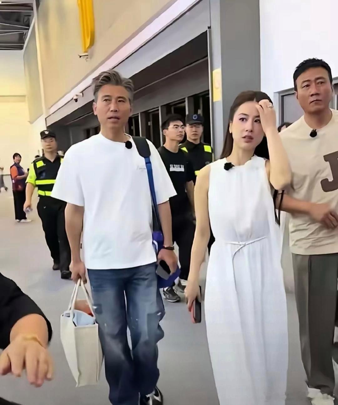 天呐，这是黄圣依，变化真大呀。
