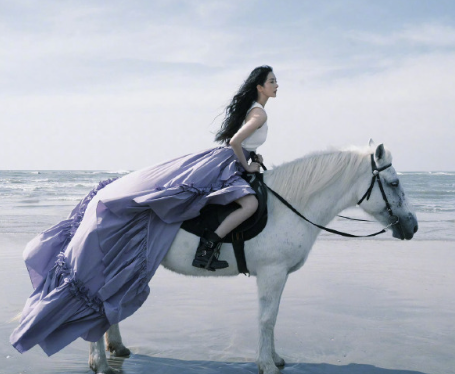 沙漠之所以美丽，是因为在它的某个角落隐藏着一口井