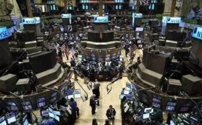 为什么每次金融危机过后，总是富豪更有钱、中产掉层皮、穷人更困难？其实没什么玄