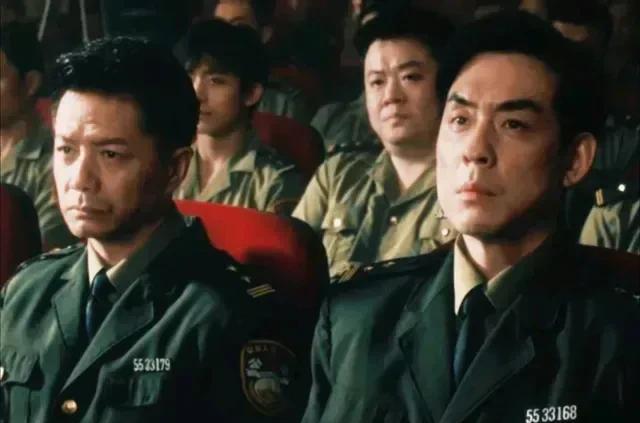 《扫毒风暴》没想到警方的内鬼竟然是他，西港市禁毒支队一大队队长黎安。其实黎安出