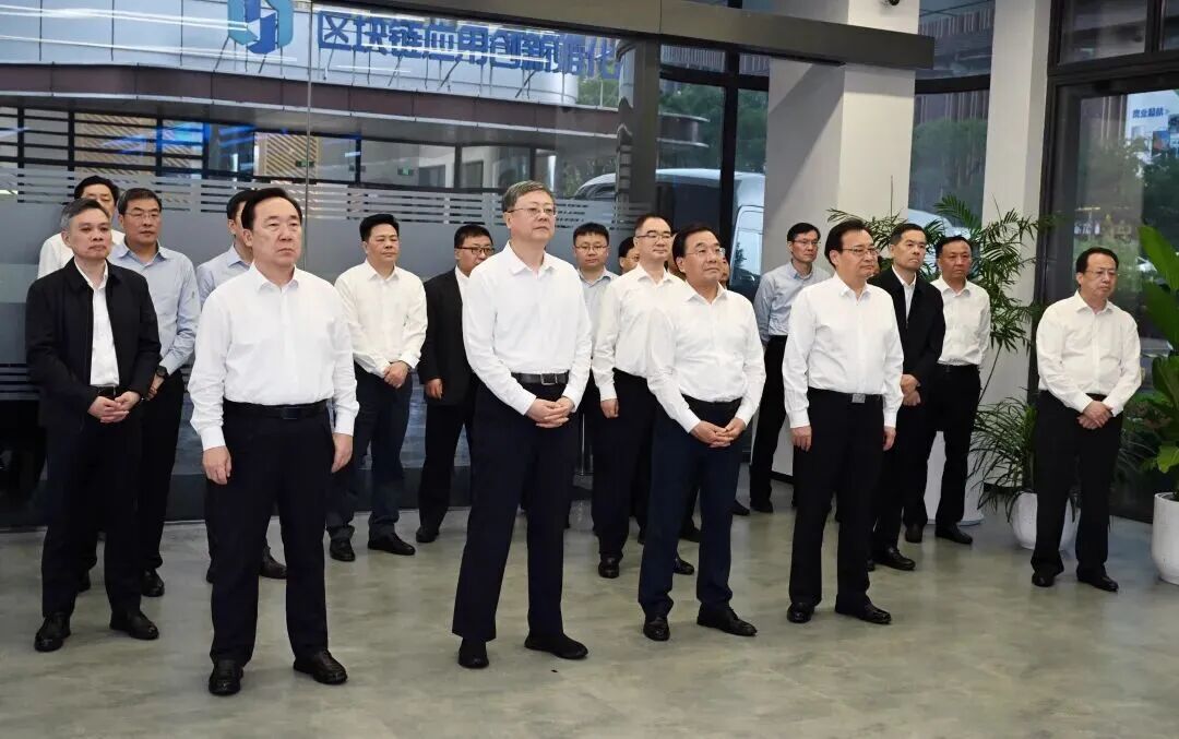 8位书记省长齐聚上海谋划大事