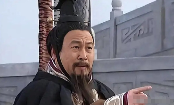 公元前613年，又老又淫的宋襄公的夫人，竟然瞧上了自己的孙儿公子鲍，见公子鲍生得