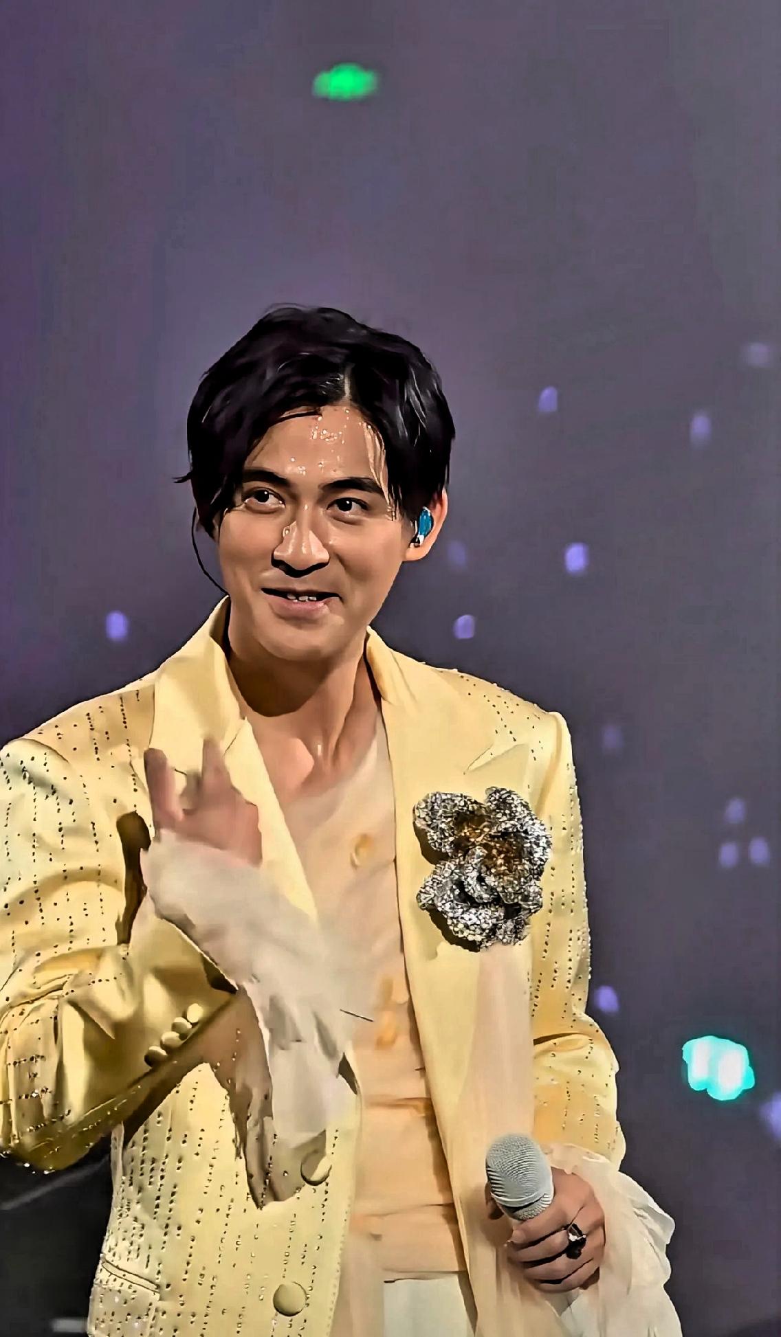 周渝民的现状，给所有中年男人提了个醒，你可以变老，可以变丑，但是千万不可以结婚太