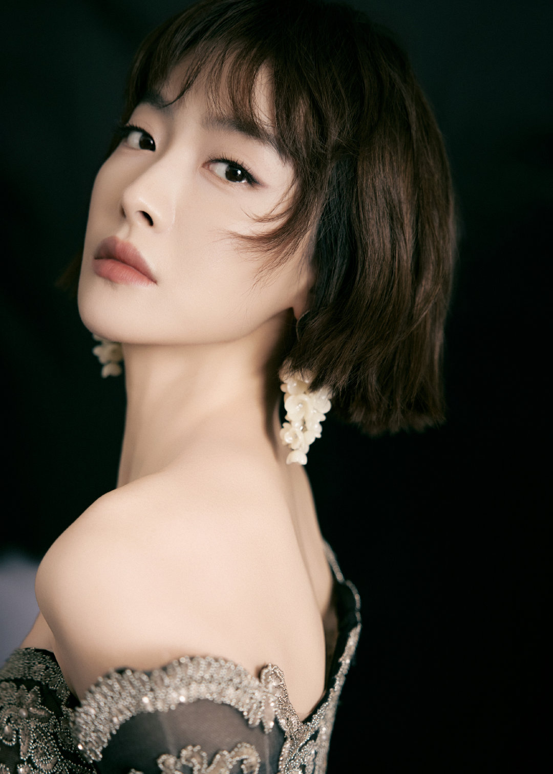 宋茜｜#超级玩家芭莎之夜#艺术诞生！今日BazaarGala2026芭莎之夜内场，Victoria女