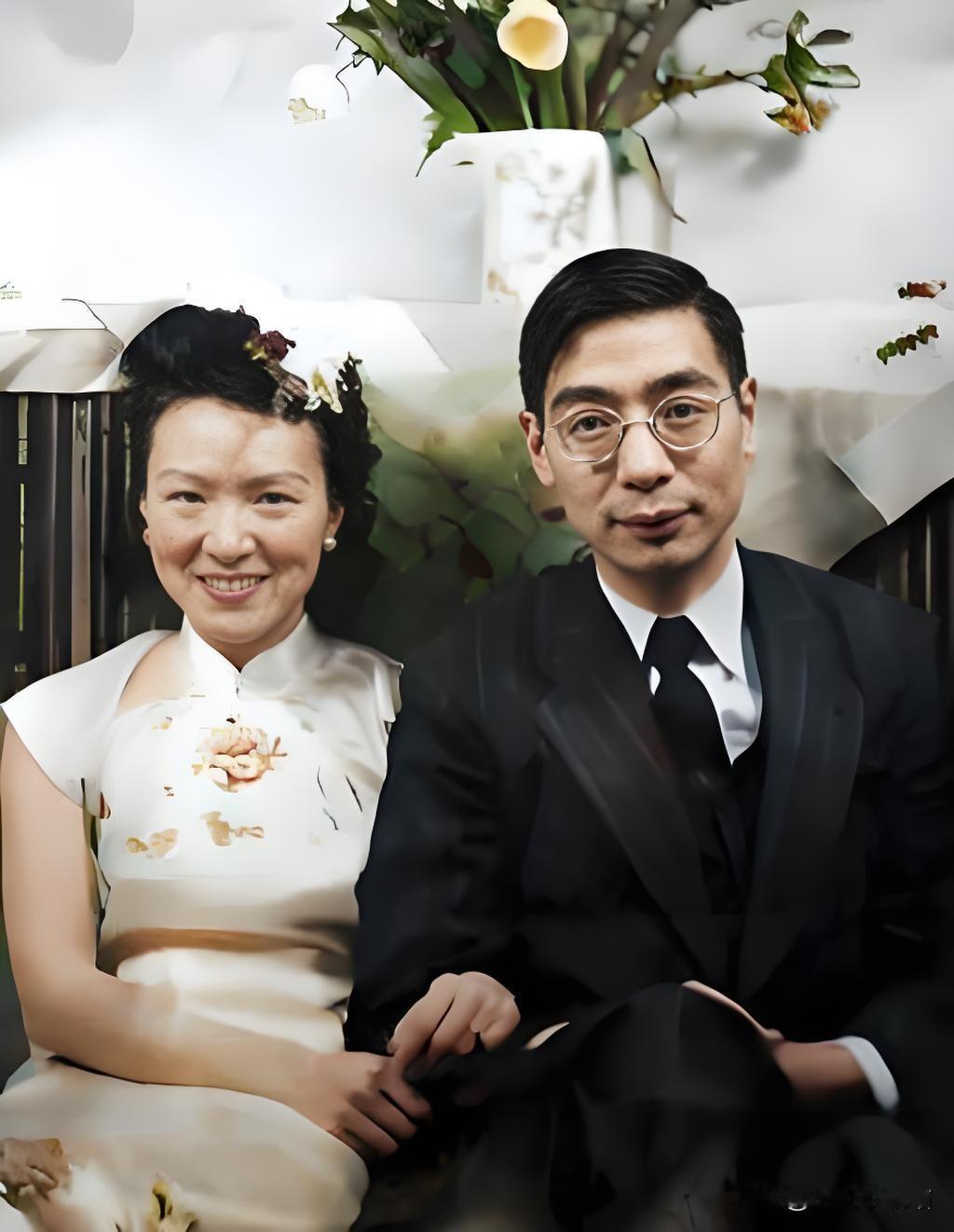 这张1948年的老照片，郭永怀跟李佩夫妇在康奈尔大学的学者公寓里拍的，镜头里全是