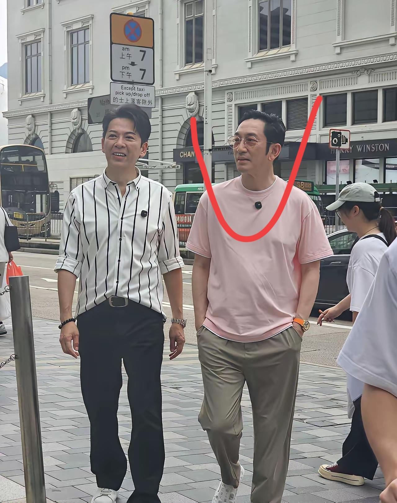 好激动啊！大家快给我看看这是不是当年演张无忌的男神啊，我的妈呀，太帅了吧！