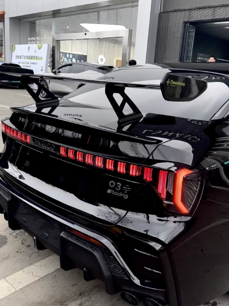 大家25款领克03加装尾翼的多不多，为啥路上都没见到过