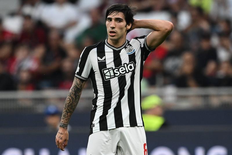 意大利战胜北爱尔兰，托纳利太牛逼！作为米兰球迷感谢当年纽卡的无条件信任赌王，才有