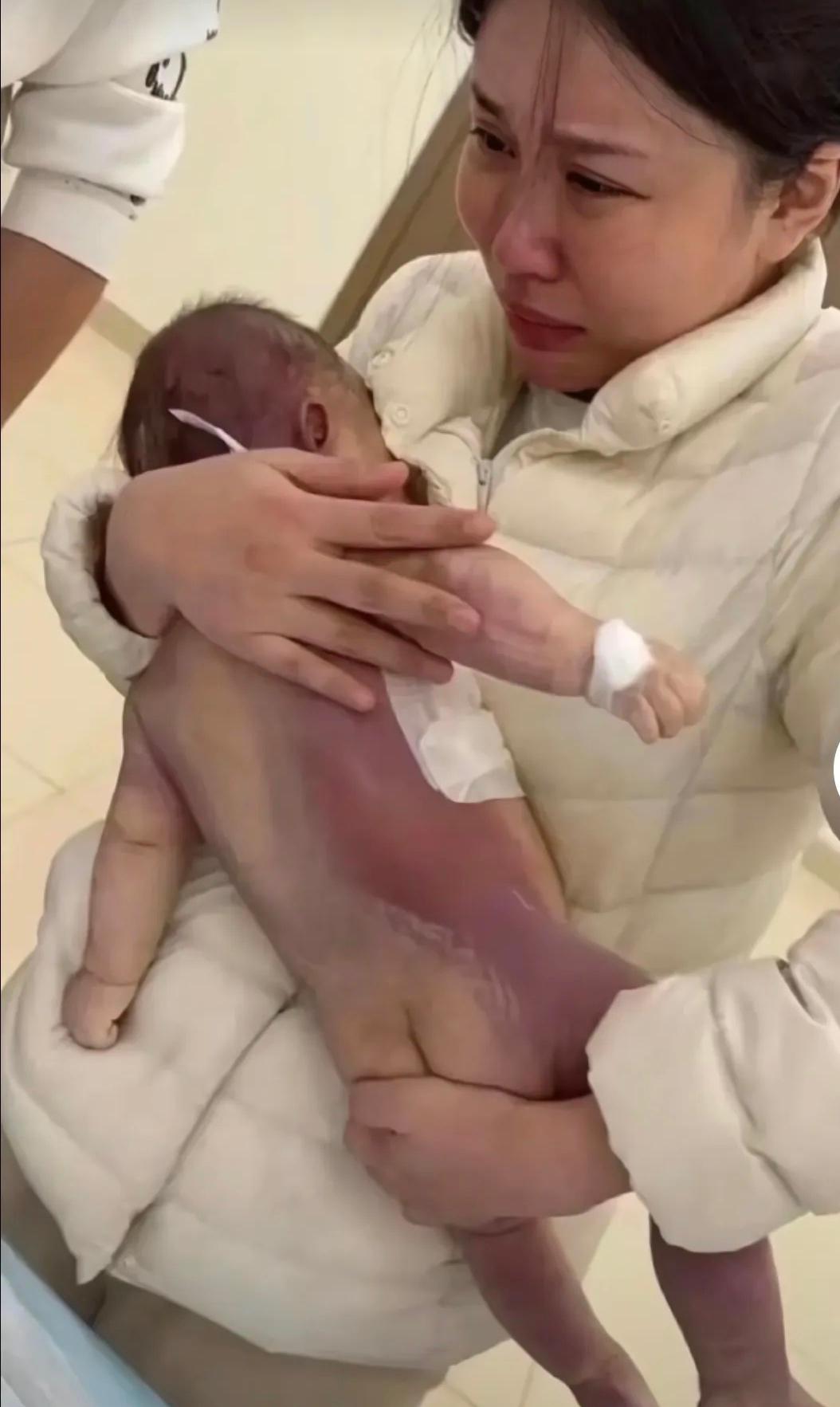 5月龄女婴心脏术后7小时离世，这事儿扎得人心疼——更让人寒心的是，这可能不是个例