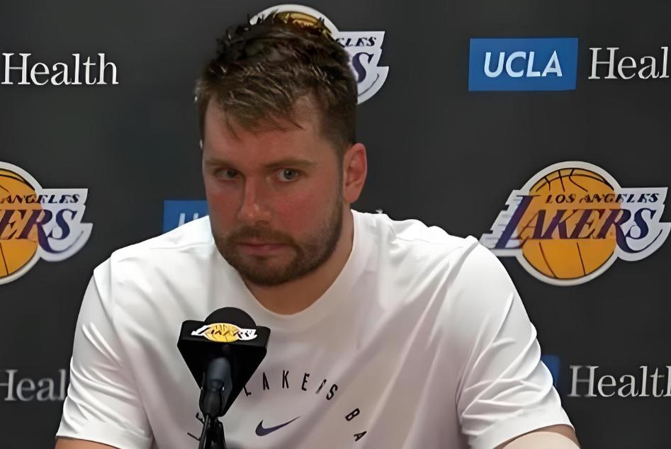 确定了，湖人上诉了，东契奇赛后也紧急道歉，湖人连胜还有戏今天第三节裁判吹了东契