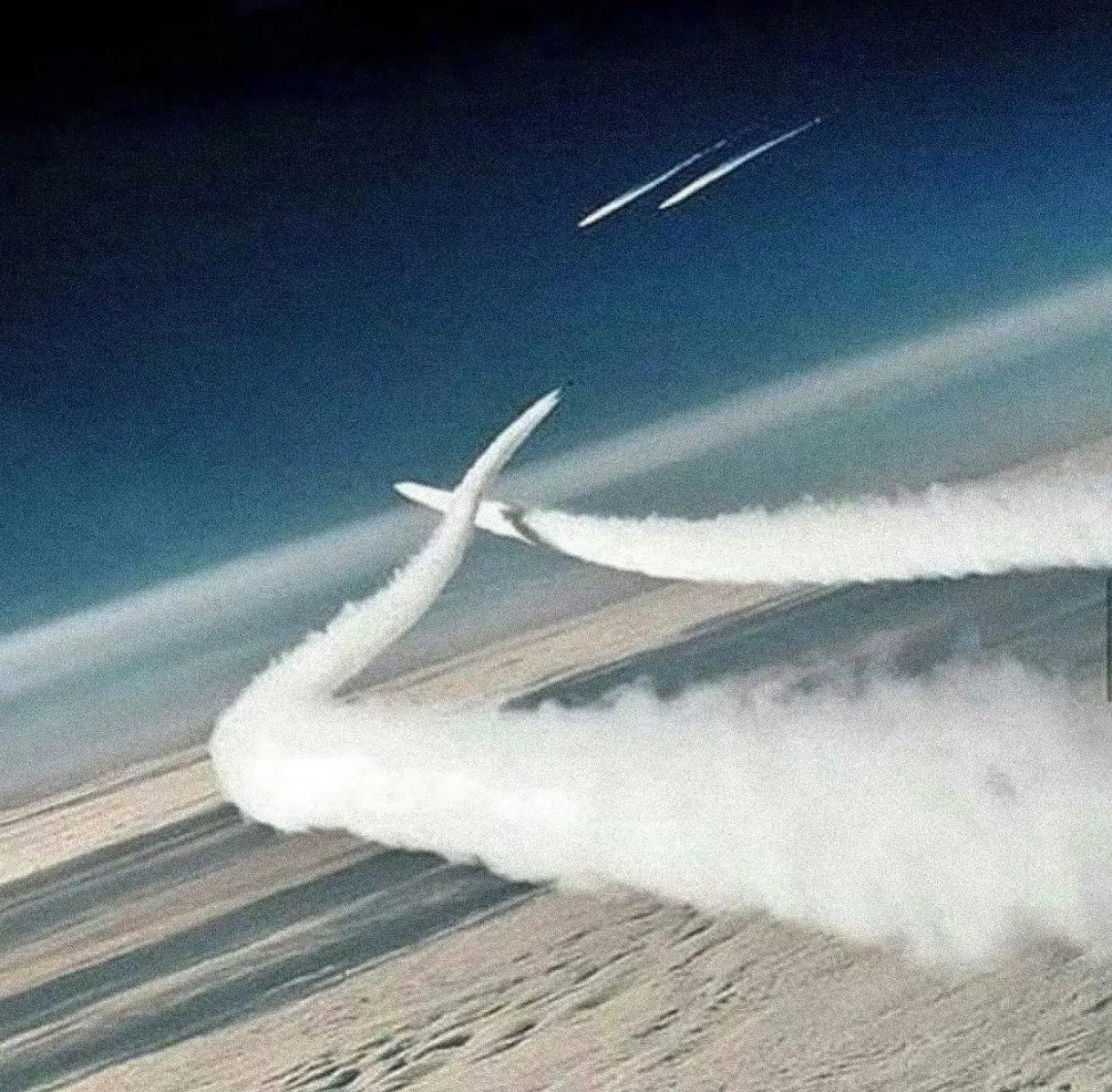 1989年冷战末期，米格-29闯入美军防空识别区，两架F-15紧急升空拦截。