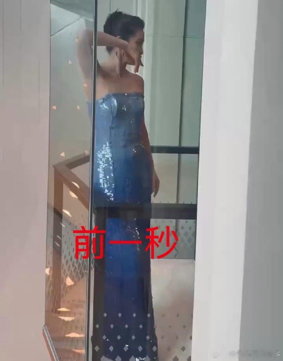 李冰冰早知道不扭头了救命！李冰冰摆拍被粉丝“截胡”，扭头瞬间的表情管理失败现场