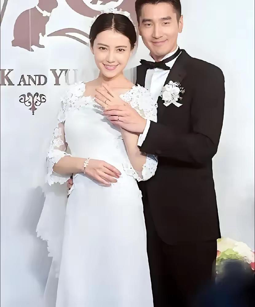 赵又廷这点“执念”，说出来能让全网笑出声。就因为女儿长得像他多过像高圆圆，