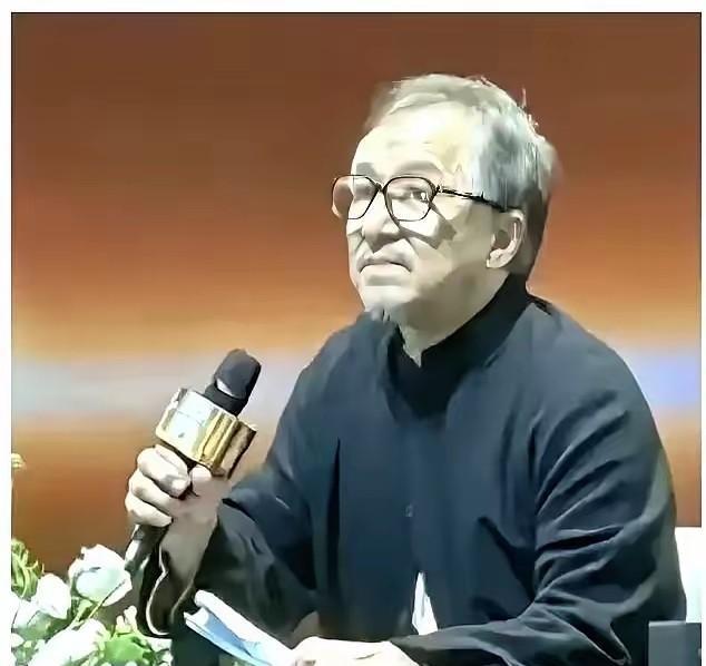 成龙女儿吴卓林设计海报赚1850万？港媒曝成龙改遗嘱，父女隔空合作《尚气