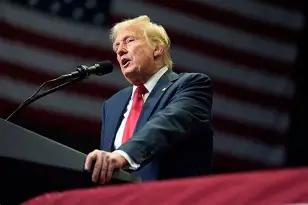 特朗普眼下最头疼的，可能还不是中期选举本身，而是美国国会一旦换了主人，政治旧账大