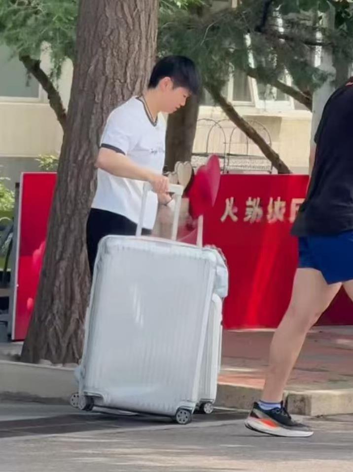 莎莎开始了新征程，去美国参加WTT大满贯，愉快的比赛日程，去美国传播乒乓球文化，