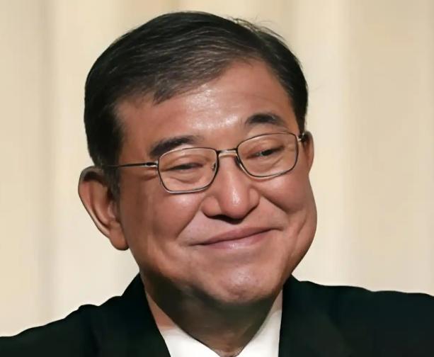 日本为何总要赌国运侵华？很多人以为是军国主义。错了！真相是，日本前首相石破茂亲口