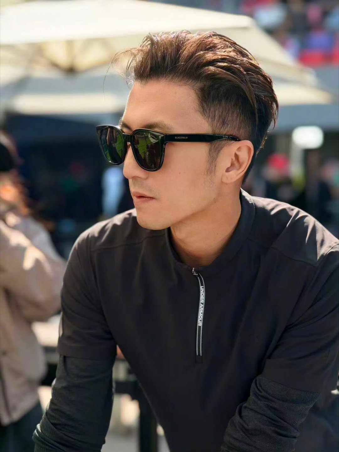 谢霆锋是上海F1001号车手连车位都是0001，这就是天花板人生代码有意思